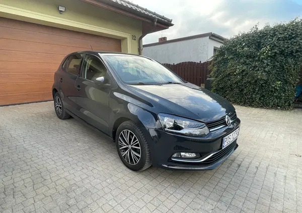 samochody osobowe Volkswagen Polo cena 36000 przebieg: 163500, rok produkcji 2017 z Przedecz